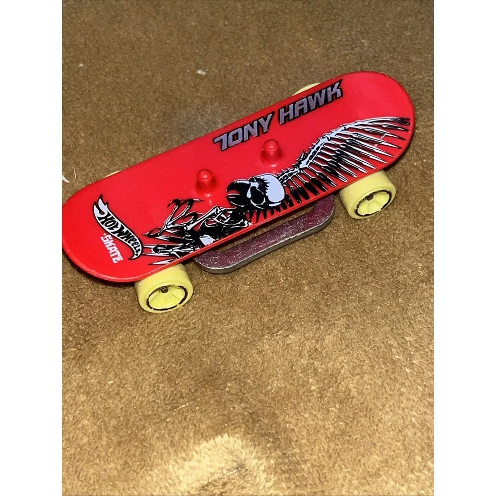 Hot Wheels Skate Grom - Tony Hawk - Xtreme Sports Series‎ 1/5 Vintage 2013 Toy